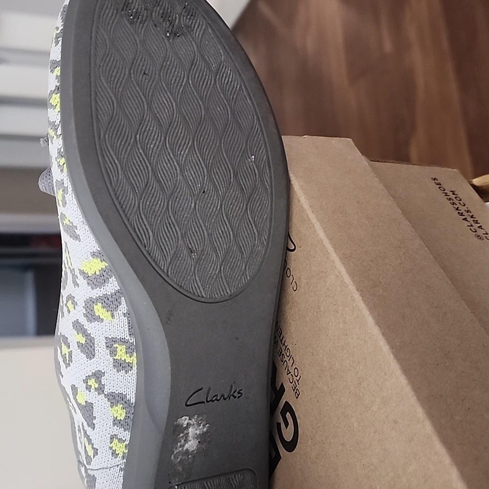 Clarks Women's Gray and Yellow Pattern Flats - Picture 5 of 10